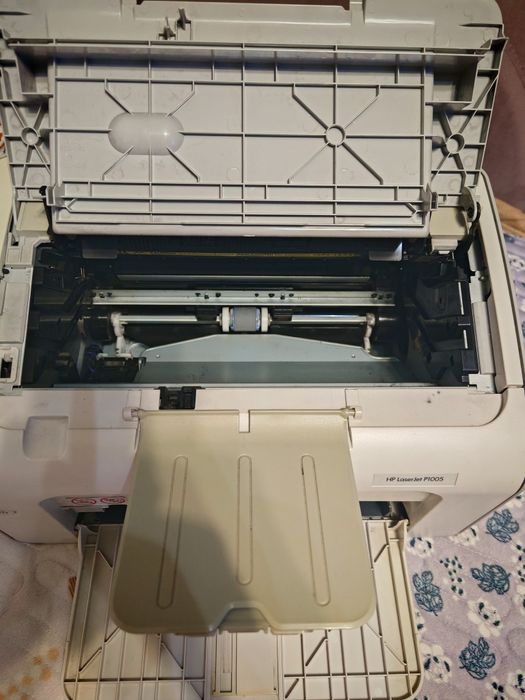 Принтер HP Laser Jet P1005