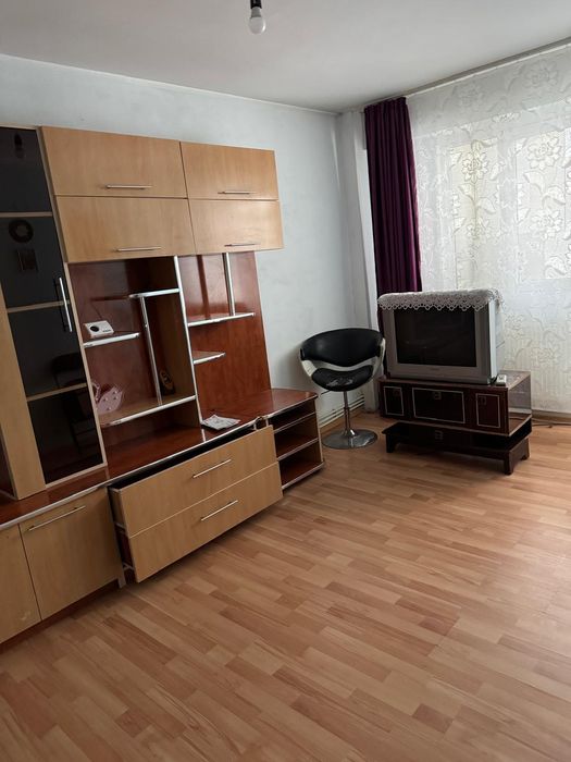 Închiriez apartament 2 camere, micro 13B