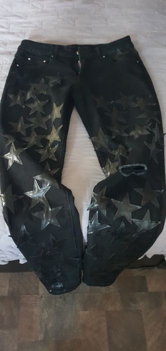 Blugi Hustersjeans mărimea M. Doar probați.