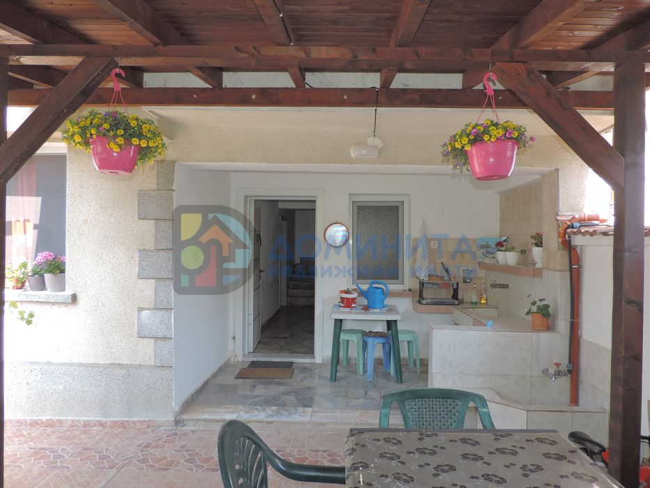 Продава се Къща в Приморско - 320 кв.м за 1204 €/кв.м - Снимка #2