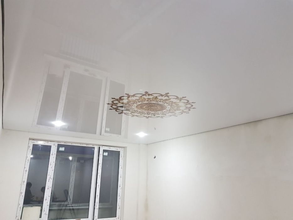 натяжные потолки  1800