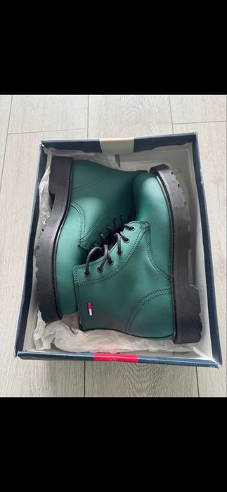 Ghete Tommy Hilfiger, noi