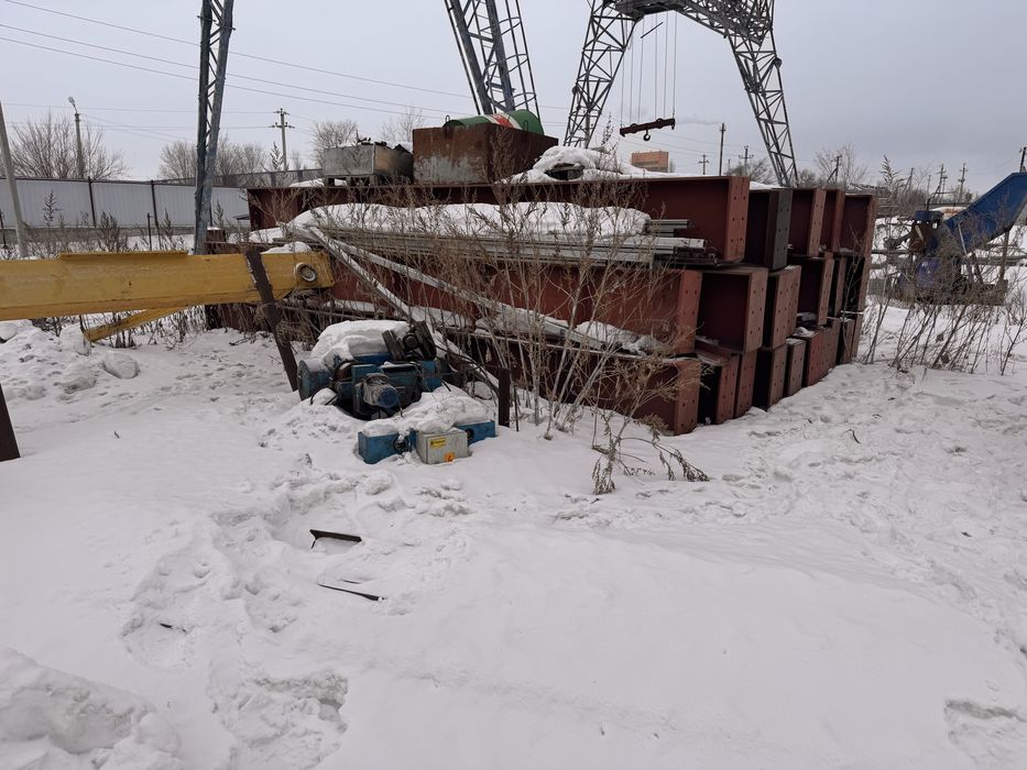 Мостовой кран в хорошем состоянии