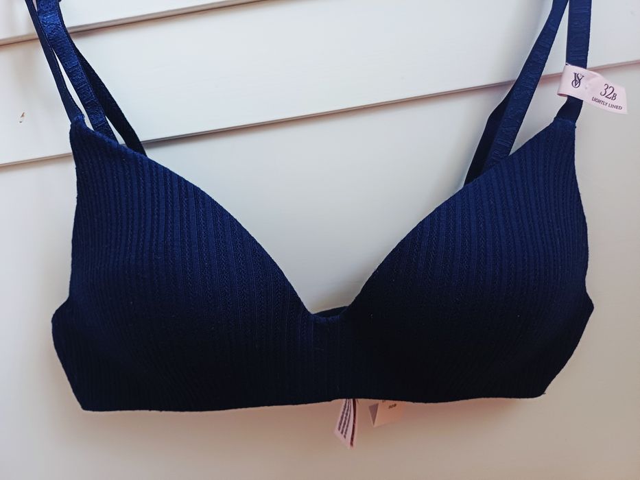 Сутиен Victoria's Secrets 70 B нов