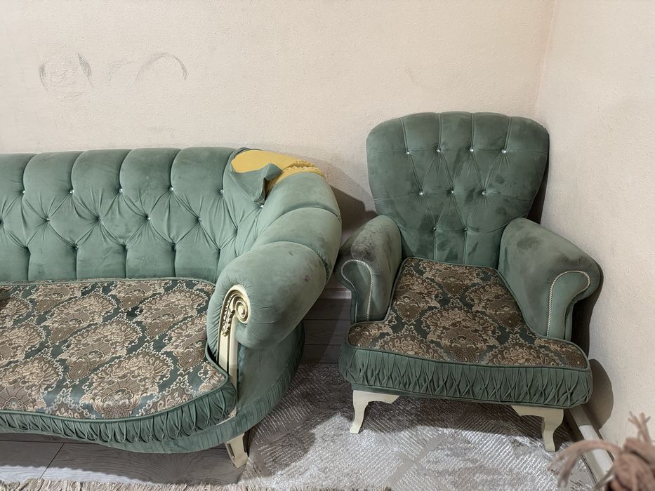 Королевский диван