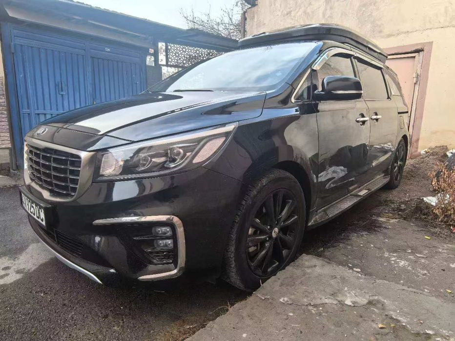 Kia Carnival 2020 года