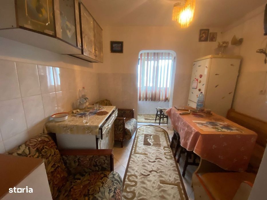 De vanzare apartament cu 2 camere și balcon, etajul 2,zona Piata Mare