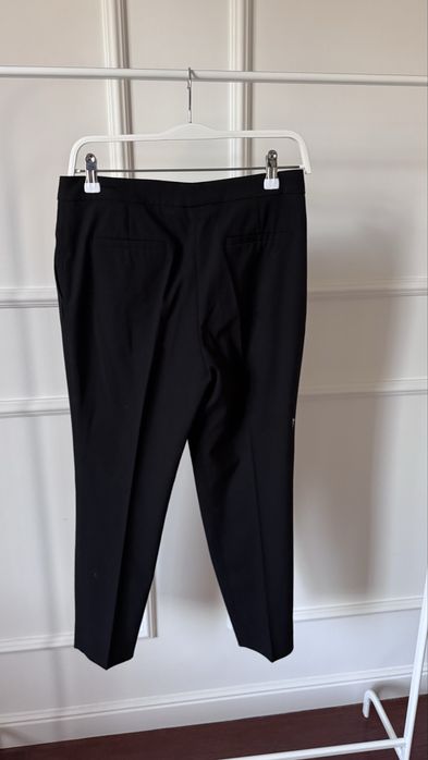 Брюки с защипами Zara