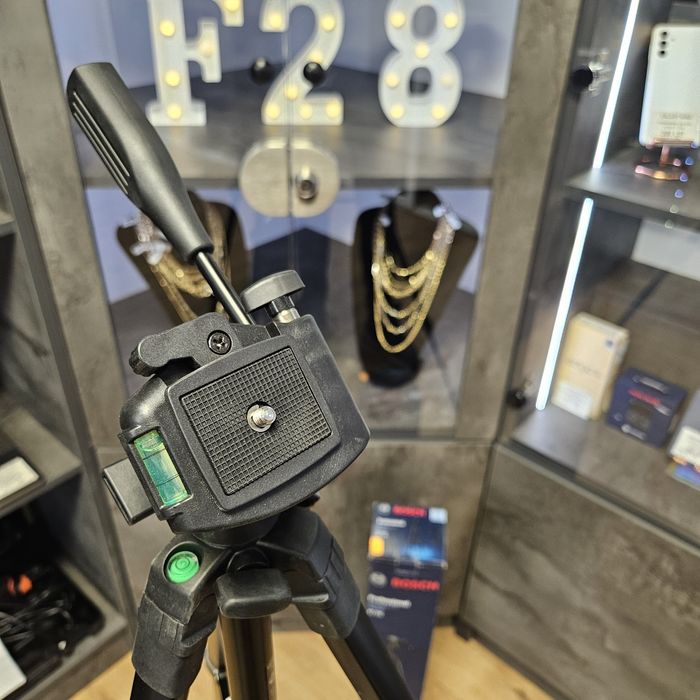 Amanet F28: Trepied  Stativ Bosch BT150 (N)