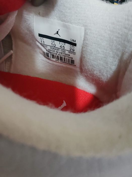 Jordan 4 retro metallic