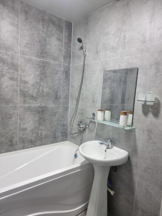 Тузель метроси ёнгинасида 2 *3 /2/4 хонадон сотилмокда