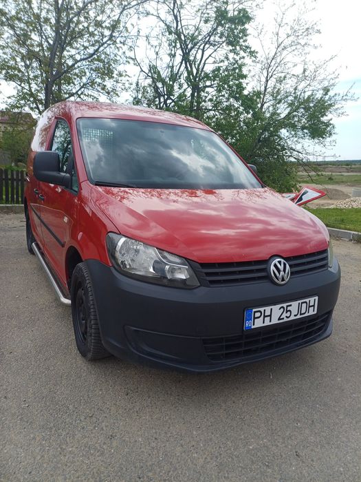 Vând Volkswagen Caddy