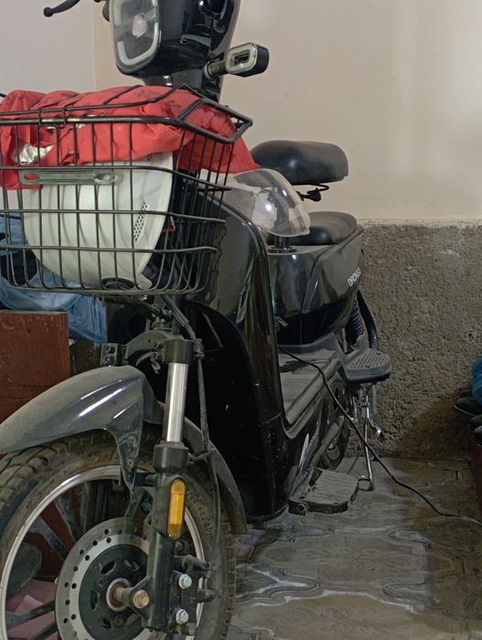 Skuter drongo 16 R saka