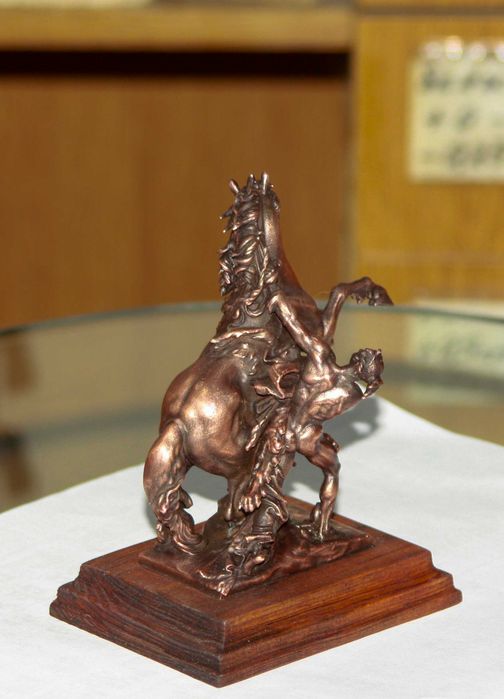 Статуетка-сувенир "Кон и ездач". Медна галванопластика.
