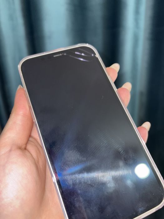 Продам Iphone 12