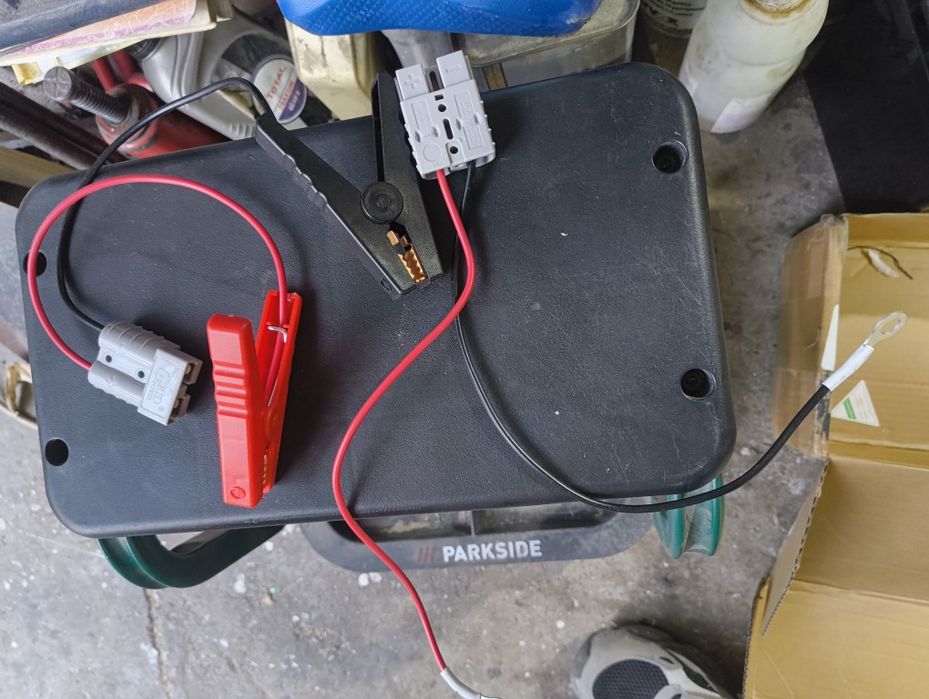 Чисто ново зарядно устройство NOEIFEVO XYM-600W за LiFePO4 батерии (29.2V / 20A)
