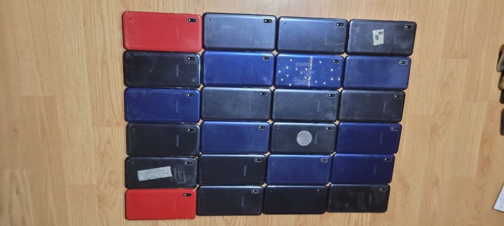 Telefoane pentru piese sau reparat