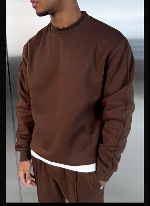 Нови пуловер размер XL.