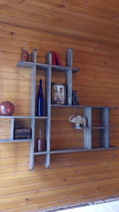 Полка из дерева.