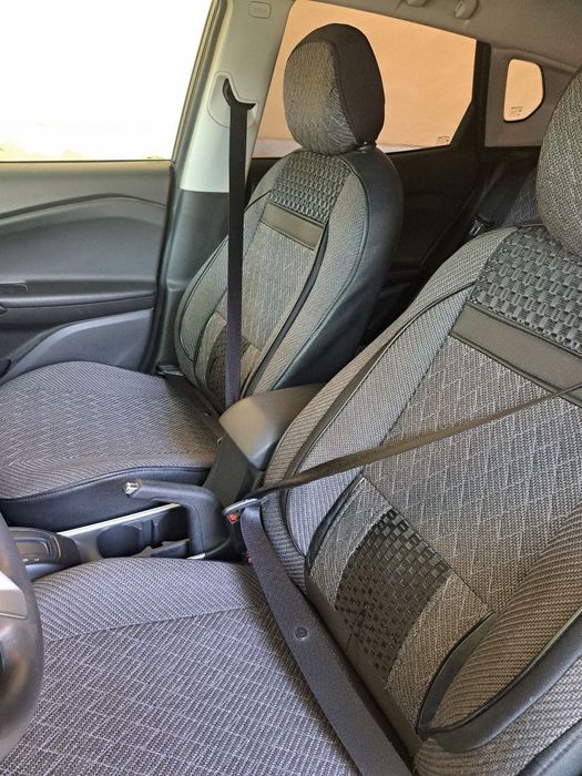 Чехлы на машину, были на Трекер 2