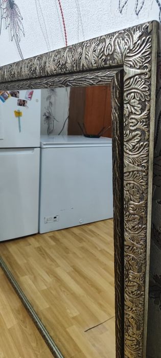 Большое зеркало в раме 155*125
