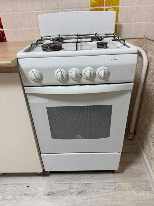 Газовая плита белая