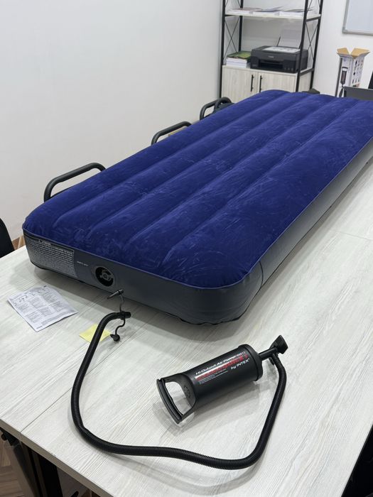 Надувной матрас с насосом, matras nasosi bilan ishiriladigan
