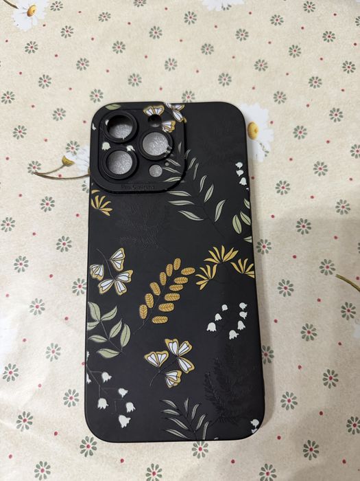 Продам чехлы на 14 pro max