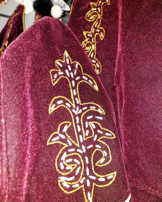 Продам детский казахский костюм