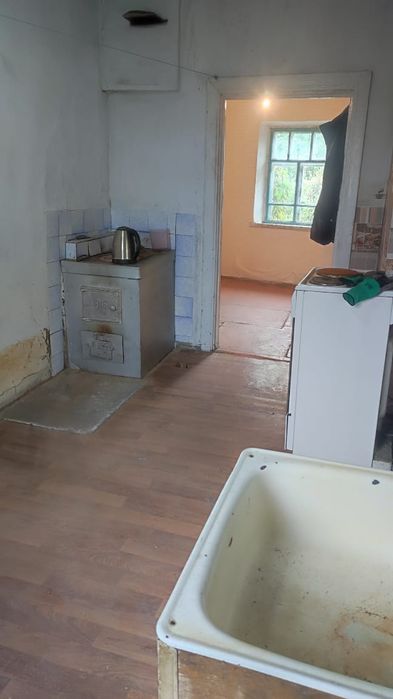 Дом.  3 комнаты + кухня.