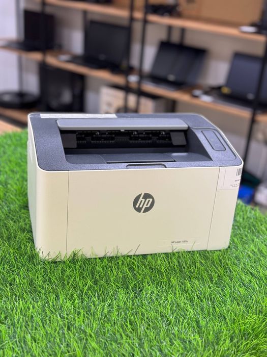 Принтер Hp черно белый