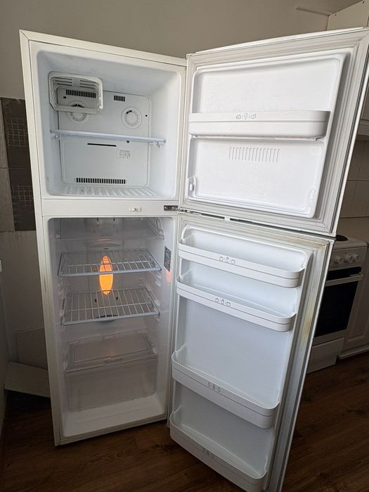 Продам холодильник!