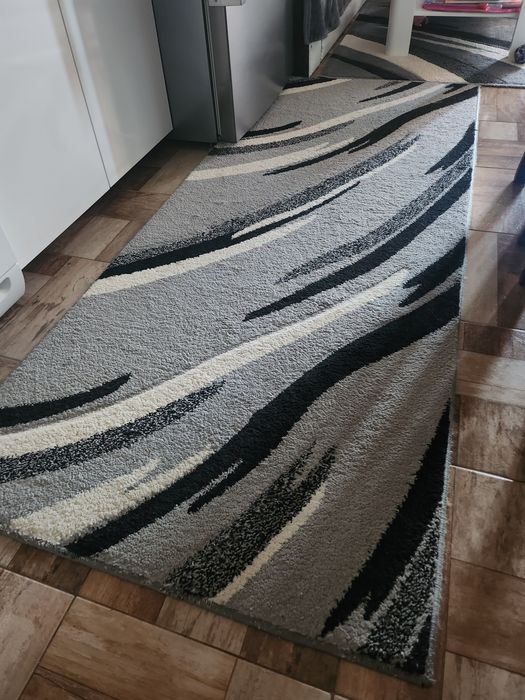 Два килима и две пътеки