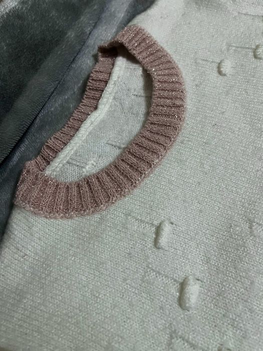 Ayollar qishgi sviteri