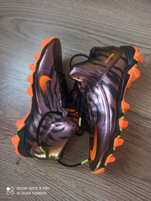 Ghete de fotbal Nike alpha