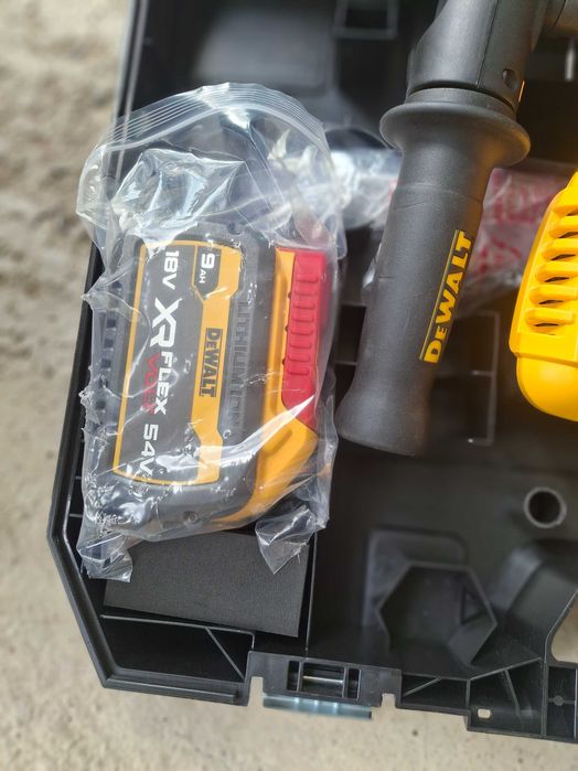 Диамантено-пробивна бормашина DeWALT