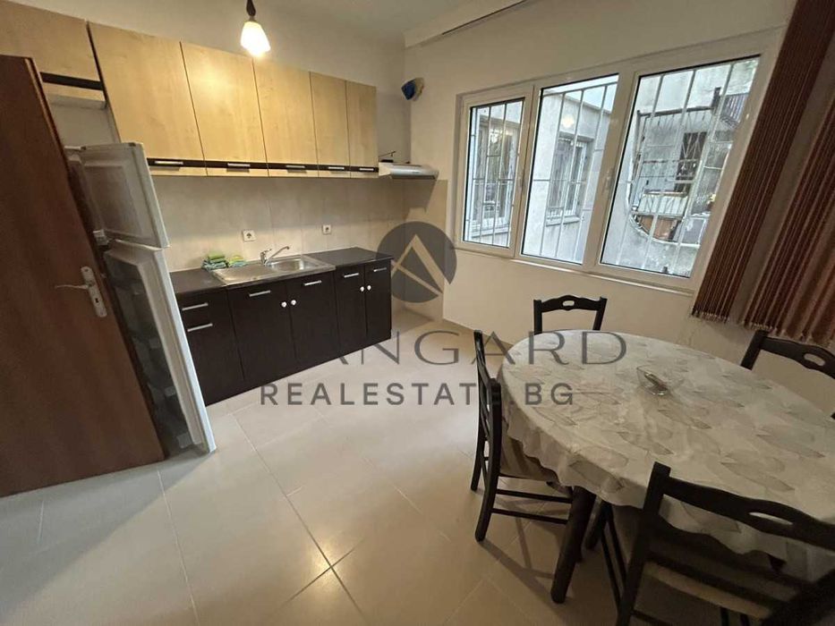 Продава се Тристаен апартамент в Пловдив, Кючук Париж - 87 кв.м за 1472 €/кв.м - Снимка #7
