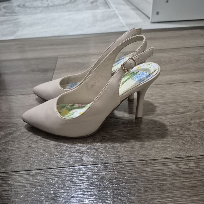 Продам туфли и ботильоны