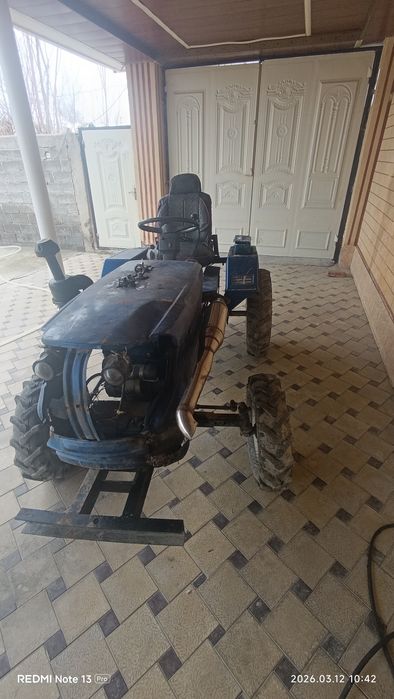 Mini traktor zubr 1105