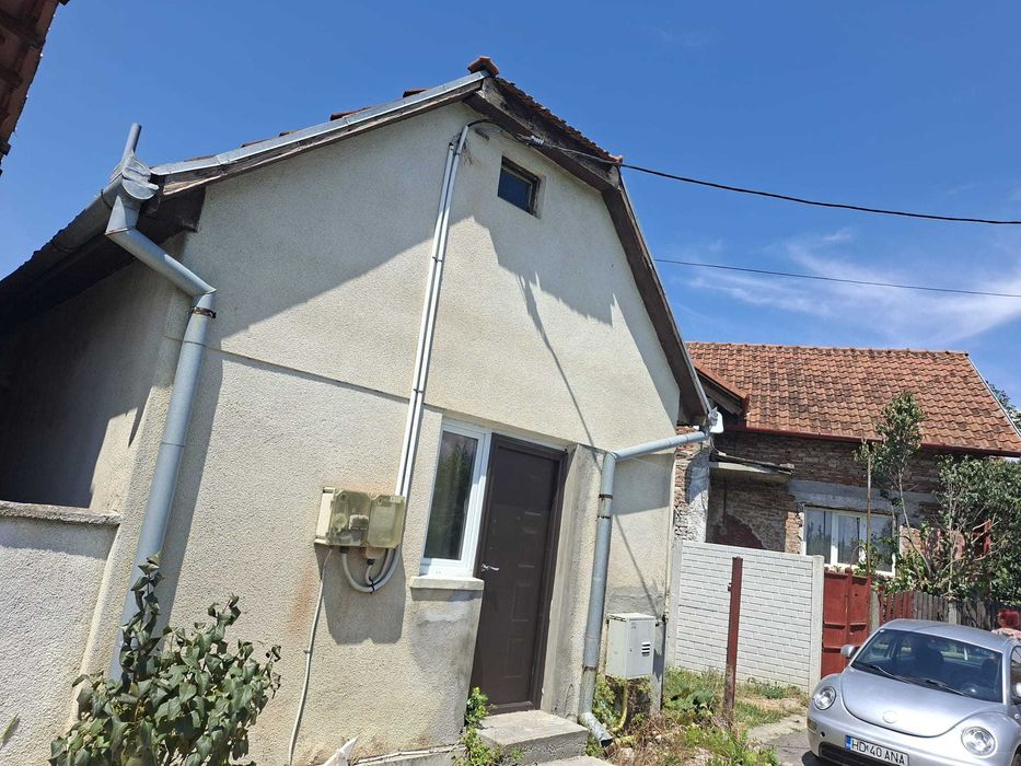Proprietate 166 mp cu teren de 2.000 mp și toate utilitățile – Sântuhalm
