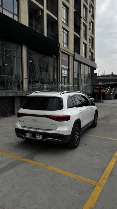 Mercedes benz EQB 300 4 matic 2023
