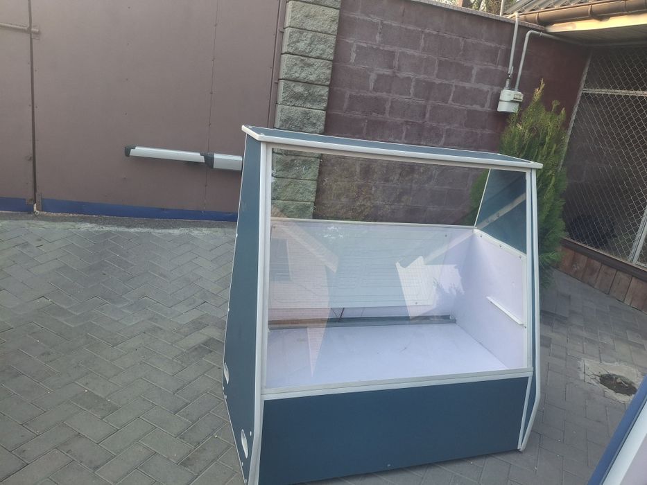 Витринный холодильник