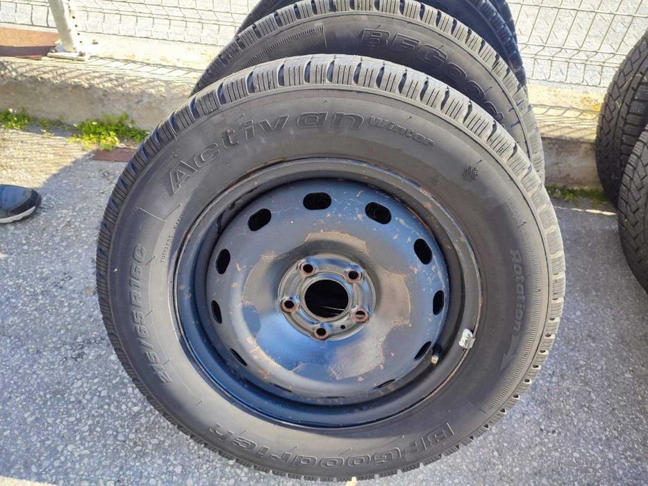 306 - 4бр. Стоманени джанти 16" 5x114,3 с гуми 215/65/16 Renault