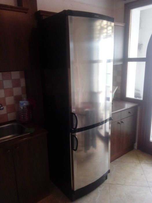 Хладилник с фризер два компресора