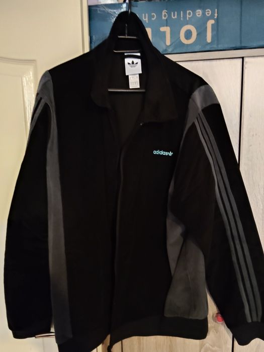 Яке Adidas originals