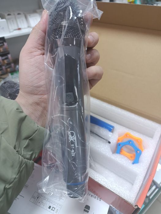 Беспроводные микрофоны 2 штуки