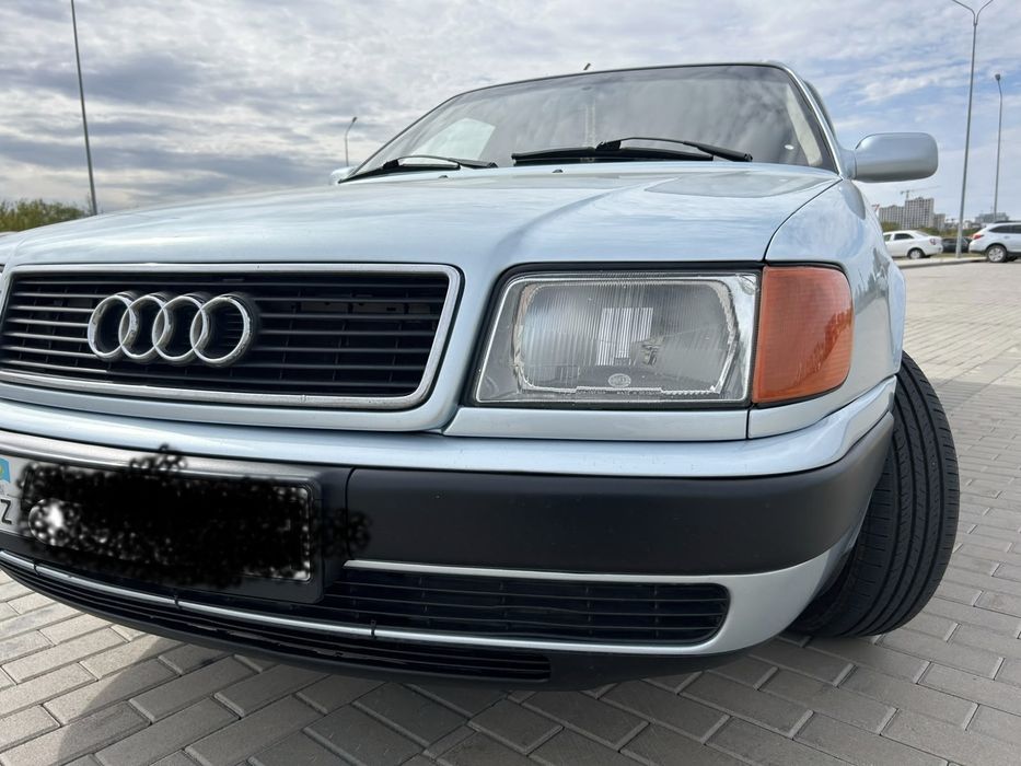 Продам Ауди 100 с4