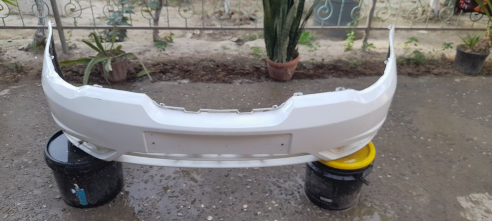 Нехиа 2 олди, орка бамфер б.у  2 таси 190000