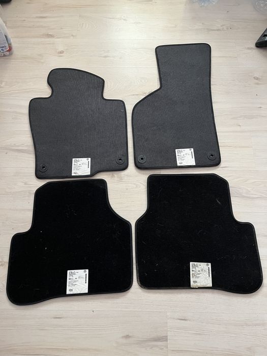 Оригинални мокетни стелки VW