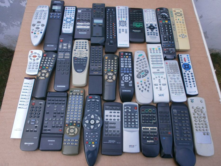 lot telecomenzi diverse